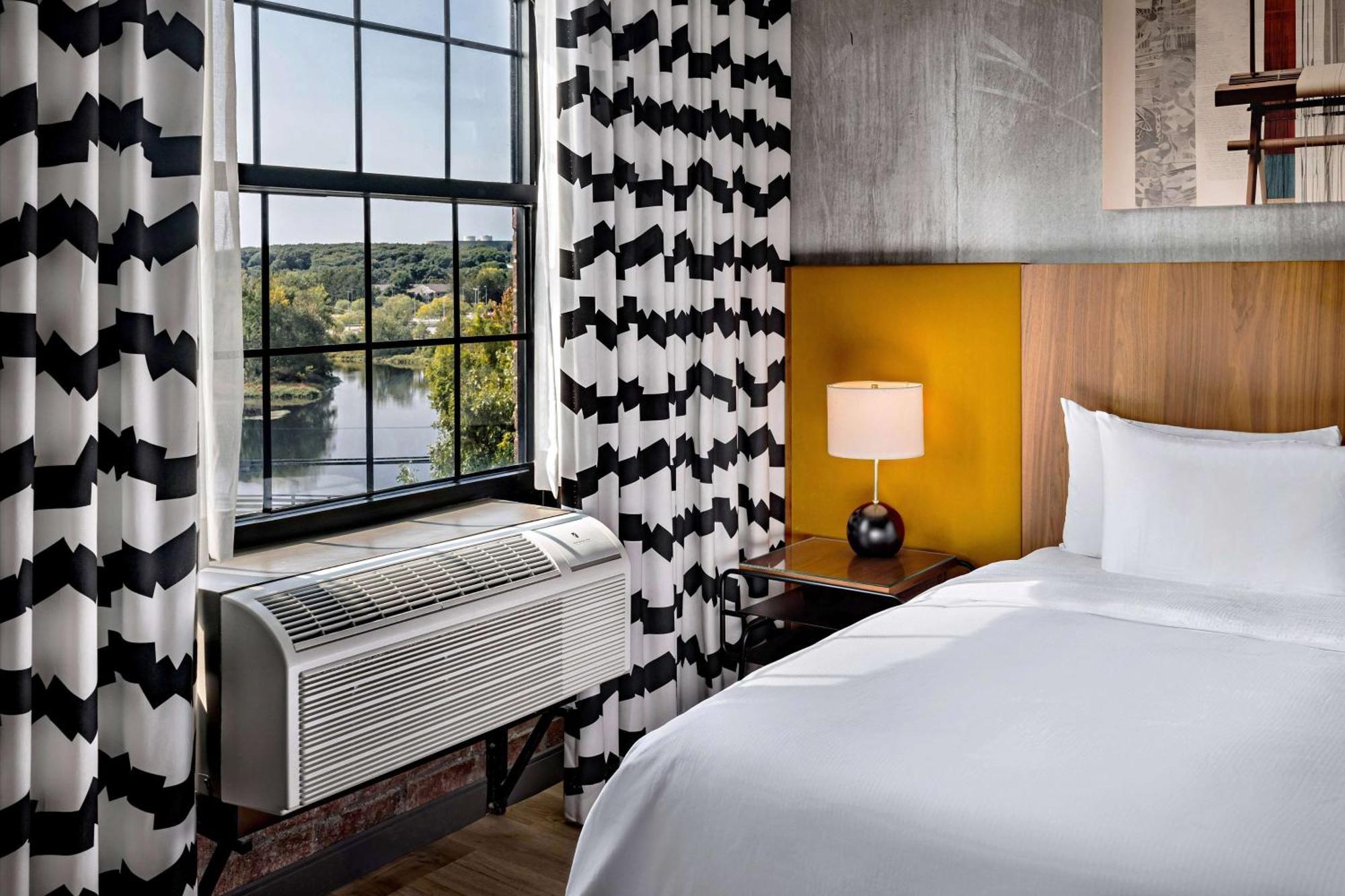 The Loom Hotel, Tapestry Collection By Hilton Warwick Exterior photo